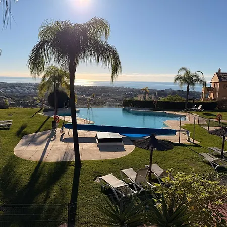 Benahavis Holidays Apartamento *